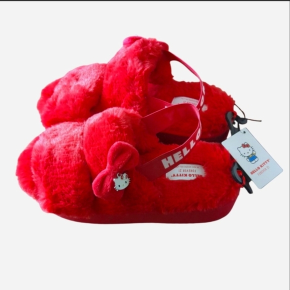 Hello Kitty Shoes - 🎀 ✨RARE✨ Hello Kitty x Forever 21 Red Faux Fur Platforms New M